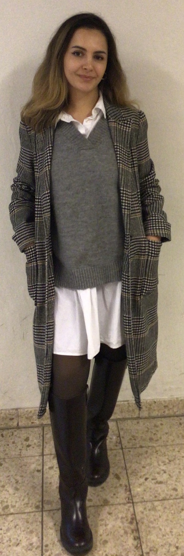 Foto von Frau Begtorun im Blazer 