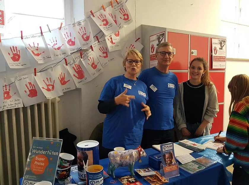 Der Stand vom Kinderhilfswerk Plan