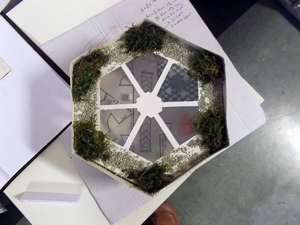 Ausstellung Sechseckh&auml;user 02