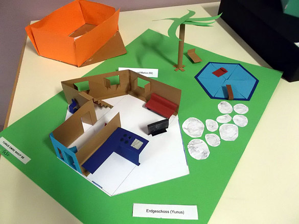 Ausstellung Sechseckh&auml;user 03