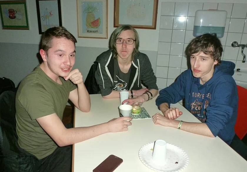 11